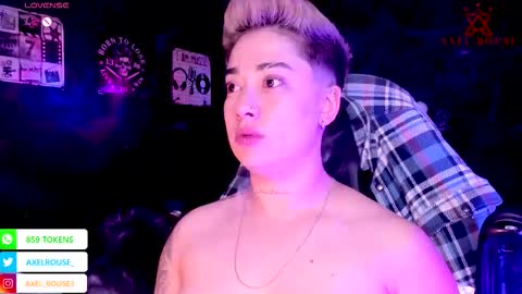 Snapshot of axel_rouse1 chatting on 10.22.25 Axel Rouse online show from 10.22.25