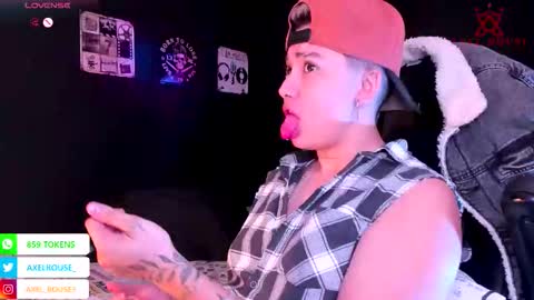 Snapshot of axel_rouse1 chatting on 11.08.25 Axel Rouse online show from 11.08.25
