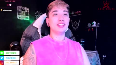 Snapshot of axel_rouse1 chatting on 11.19.25 Axel Rouse online show from 11.19.25