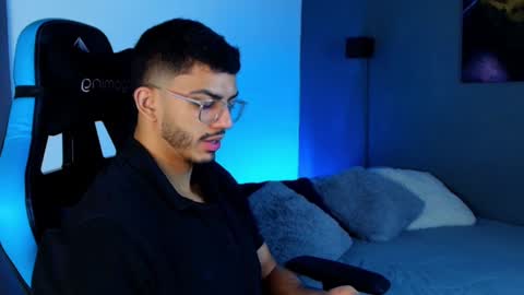 Snapshot of axel_stein03 chatting on 02.05.25 axel stein NEW ACCOUNT online show from 02.05.25