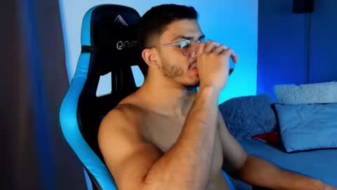 Snapshot of axel_stein03 chatting on 02.13.25 axel stein NEW ACCOUNT online show from 02.13.25