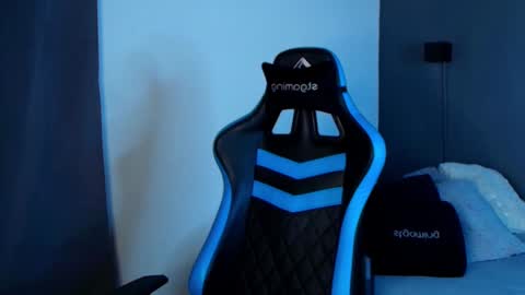 Snapshot of axel_stein03 chatting on 02.17.25 axel stein NEW ACCOUNT online show from 02.17.25