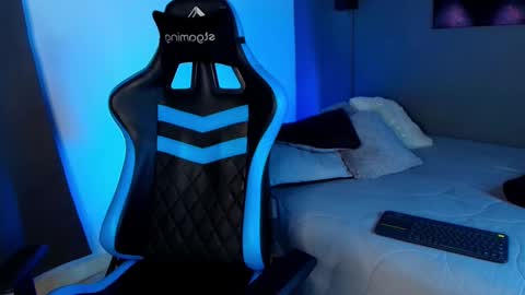 Snapshot of axel_stein03 chatting on 02.17.25 axel stein NEW ACCOUNT online show from 02.17.25