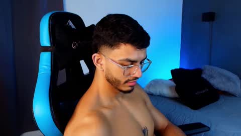 Snapshot of axel_stein03 chatting on 03.08.25 axel stein NEW ACCOUNT online show from 03.08.25