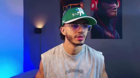 Snapshot of axel_stein03 chatting on 11.15.25 axel stein NEW ACCOUNT online show from 11.15.25