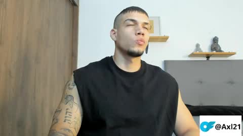 INDEPENDENT MODEL  online show from 05.17.26