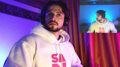 Snapshot of axelcr0ss chatting on 09.21.25 axelcr0ss online show from 09.21.25