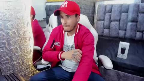 Axell Cross2 online show from 02.09.25