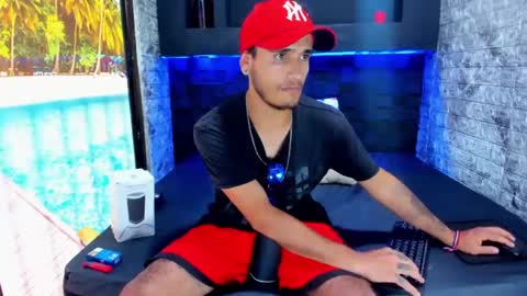 Axell Cross2 online show from 02.14.25