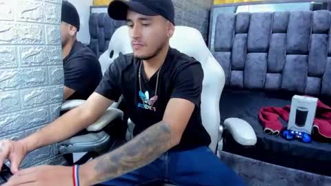 Axell Cross2 online show from 02.26.25