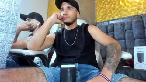 Axell Cross2 online show from 03.04.25