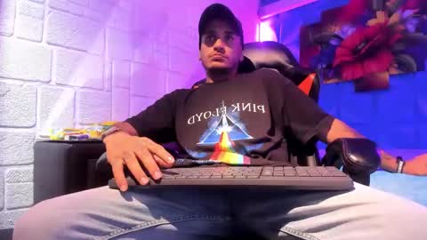 Axell Cross2 online show from 10.23.25