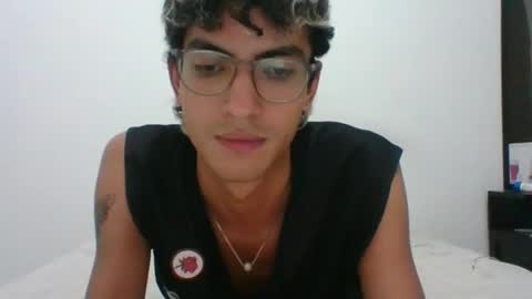 Axel  online show from 03.11.25