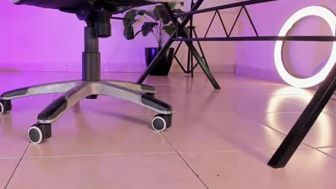 Snapshot of axellcollins chatting on 10.25.25 im your little femboy ALEX online show from 10.25.25