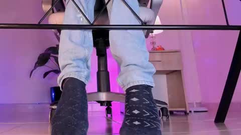 Snapshot of axellcollins chatting on 11.01.25 im your little femboy ALEX online show from 11.01.25