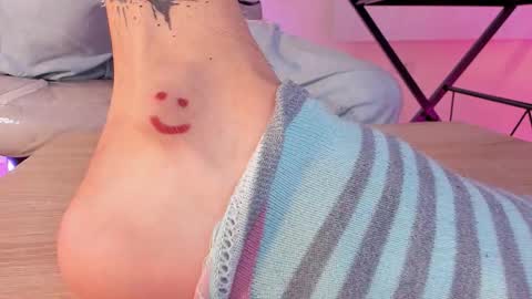 Snapshot of axellcollins chatting on 12.01.25 im your little femboy ALEX online show from 12.01.25