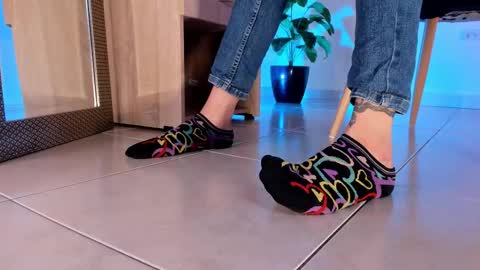 Snapshot of axellcollins chatting on 12.14.25 im your little femboy ALEX online show from 12.14.25