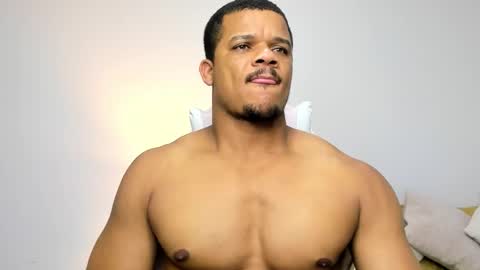 Snapshot of axelldasilva chatting on 02.28.26 AXEL DA SILVA online show from 02.28.26