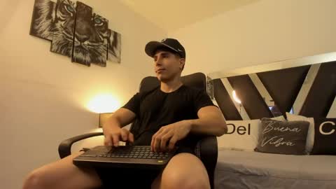 axelmartinezz online show from 04.19.26