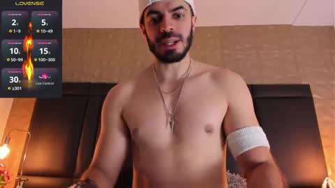 Snapshot of axelthompsom chatting on 10.09.25 Axel Thompsom online show from 10.09.25