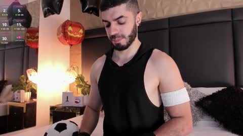 Snapshot of axelthompsom chatting on 10.15.25 Axel Thompsom online show from 10.15.25