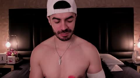 Snapshot of axelthompsom chatting on 11.12.25 Axel Thompsom online show from 11.12.25