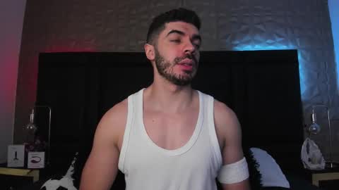 Snapshot of axelthompsom chatting on 11.14.25 Axel Thompsom online show from 11.14.25