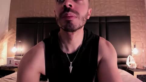 Snapshot of axelthompsom chatting on 11.21.25 Axel Thompsom online show from 11.21.25