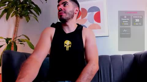 Snapshot of axelthompsom chatting on 11.26.25 Axel Thompsom online show from 11.26.25