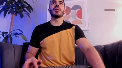 Snapshot of axelthompsom chatting on 12.02.25 Axel Thompsom online show from 12.02.25