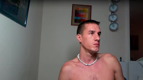 Axl online show from 10.04.25