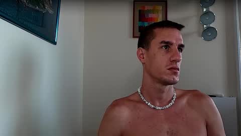 Axl online show from 10.06.25