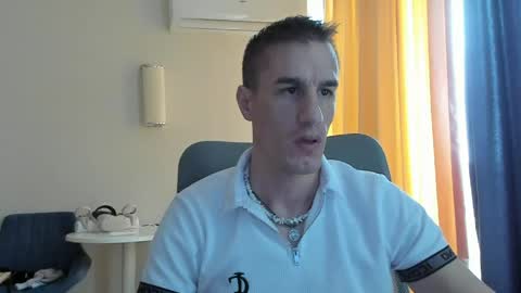 Snapshot of axl_fx chatting on 05.16.26 Axl online show from 05.16.26