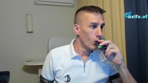 Snapshot of axl_fx chatting on 06.01.26 Axl online show from 06.01.26