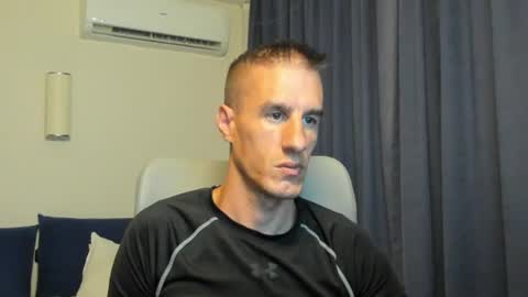 Snapshot of axl_fx chatting on 06.24.26 Axl online show from 06.24.26