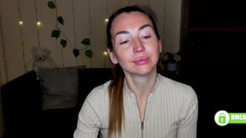 Snapshot of ay_kiss_jully chatting on 02.24.25 Jully online show from 02.24.25