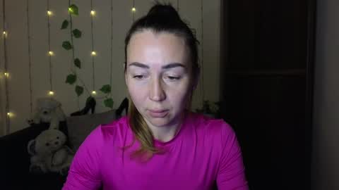 Snapshot of ay_kiss_jully chatting on 03.09.25 Jully online show from 03.09.25