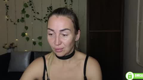 Snapshot of ay_kiss_jully chatting on 11.03.25 Jully online show from 11.03.25