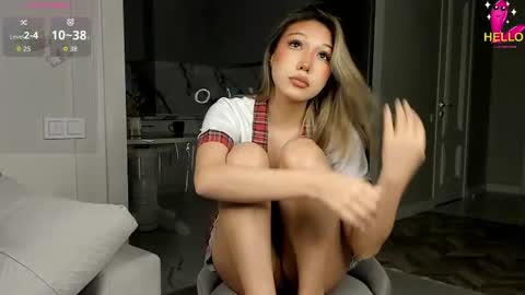 Snapshot of aya_delune chatting on 03.27.26 Sexy Aya online show from 03.27.26