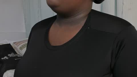 Snapshot of ayanaa_ebony_ chatting on 07.14.26 Ayana online show from 07.14.26