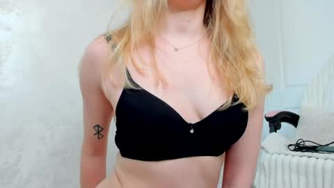 SundyRose online show from 05.16.26