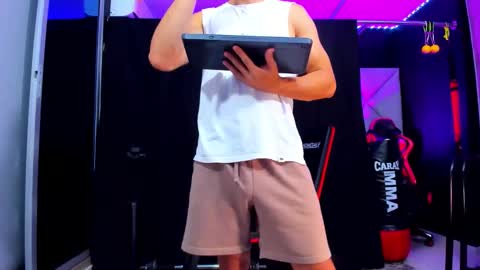 Snapshot of aydenmillerdom chatting on 11.03.25 Ayden Miller online show from 11.03.25