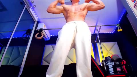 Snapshot of aydenmillerdom chatting on 11.23.25 Ayden Miller online show from 11.23.25