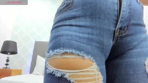 Alyda Jaramillo online show from 09.30.25