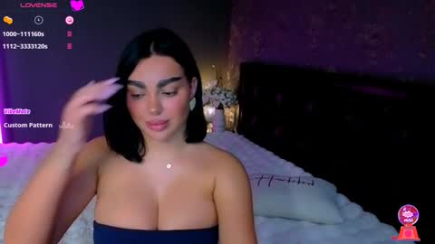  Ayla Demir  online show from 11.25.25