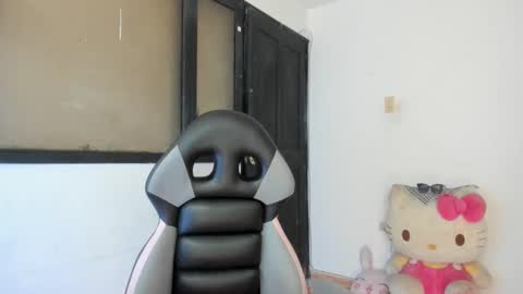 Snapshot of aylaislem chatting on 12.19.24 SandyMODELINDEPENDIENT online show from 12.19.24