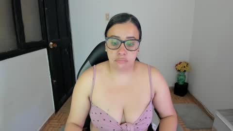 Snapshot of aylaislem chatting on 02.10.25 SandyMODELINDEPENDIENT online show from 02.10.25