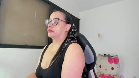 Snapshot of aylaislem chatting on 02.26.25 SandyMODELINDEPENDIENT online show from 02.26.25