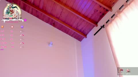 Snapshot of aylinnzambrano_ chatting on 12.22.24 Aylin online show from 12.22.24