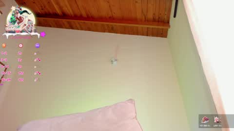 Snapshot of aylinnzambrano_ chatting on 12.24.24 Aylin online show from 12.24.24